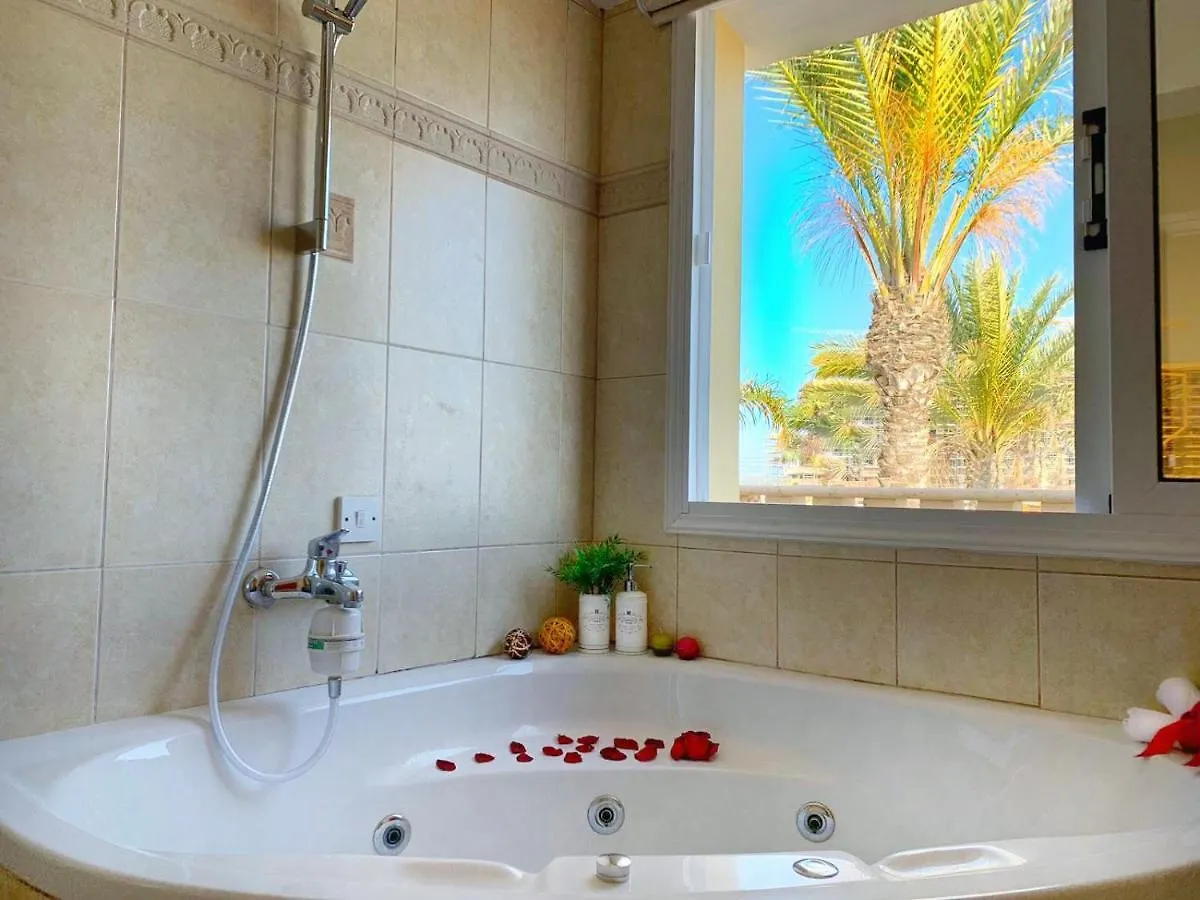 Beach Villa Sea View, Xxl Pool, 4 Bedroom Ayia Napa