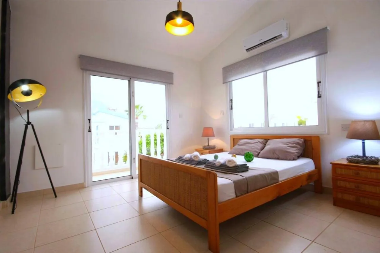 Beach Villa Sea View, Xxl Pool, 4 Bedroom Ayia Napa 0*,  Kypr